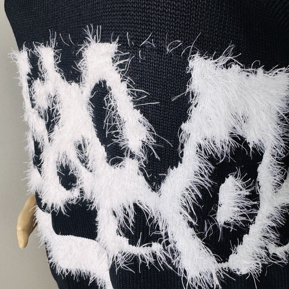 Guess Los Angeles Women's Sz XL Animal Print Crop Sweater Black & White - Picture 8 of 16
